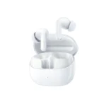 Audífonos inalámbricos Baseus Bass BP1 Pro — Blanco ¡Dale protagonismo a tu música con los audífonos Bluetooth Baseus Bass BP1 Pro en color blanco! Su cancelación activa de ruido híbrida y adaptativa de hasta 50 dB ayuda a reducir las distracciones para que disfrutes de tus canciones, podcasts y momentos de concentración. Con una autonomía total de hasta 55 horas junto con el estuche de carga, tendrás entretenimiento para acompañar tu rutina. Sus seis micrófonos con inteligencia artificial ayudan a mantener tu voz clara durante las llamadas, mientras que su protección IP55 contra polvo, sudor y salpicaduras los hace prácticos para tus actividades diarias. ¡Sonido de alta resolución, libertad inalámbrica y un diseño blanco que combina con tu estilo!